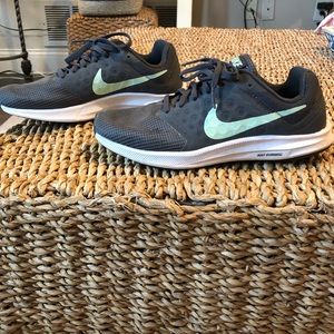 Brand new Womens Nike Tennis Shoes